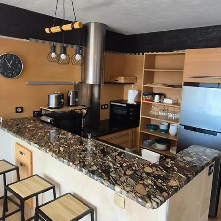 T2, Vue Imprenable Sur Le Port, Parking, Clim, Wifi 아그
