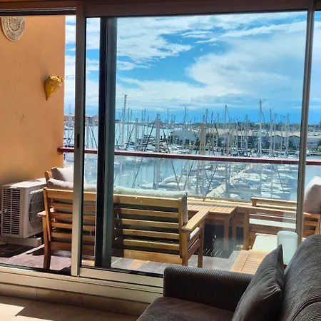 T2, Vue Imprenable Sur Le Port, Parking, Clim, Wifi 아파트 아그